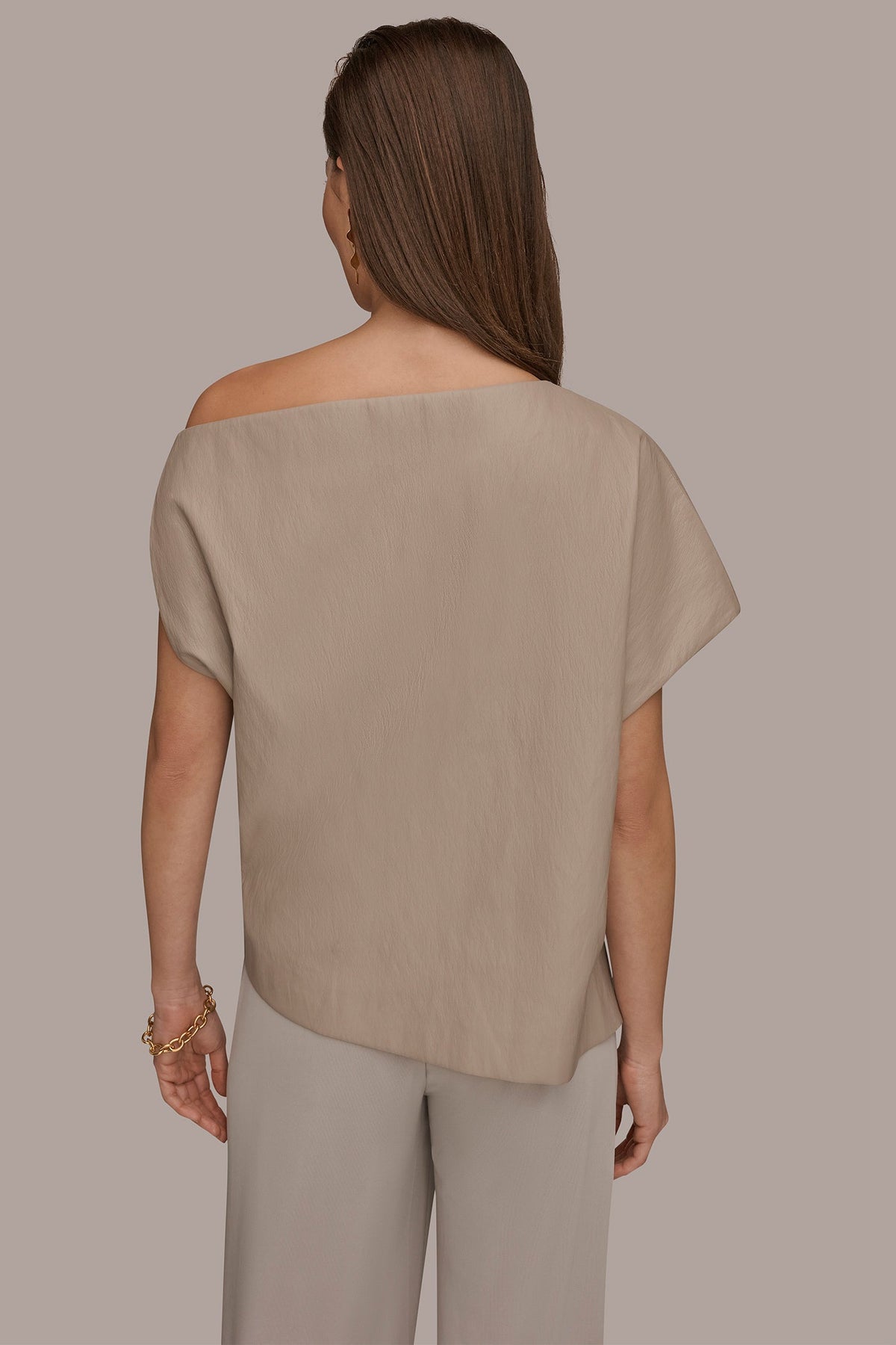 ASYMMETRIC ANGLE HEM TOP