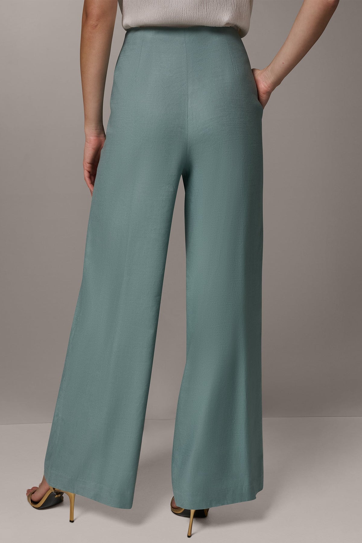EXTRA HIGH-RISE PLEATED WIDE-LEG PANT