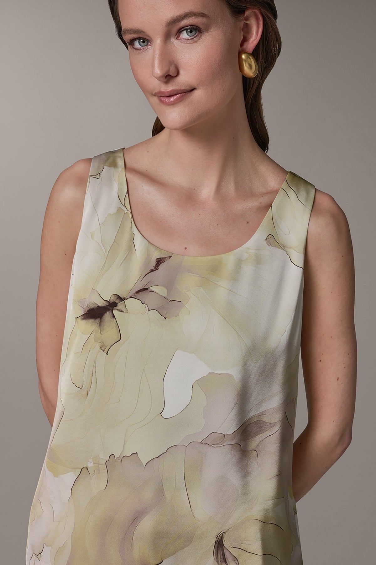 SLEEVELESS FLORAL CAMI