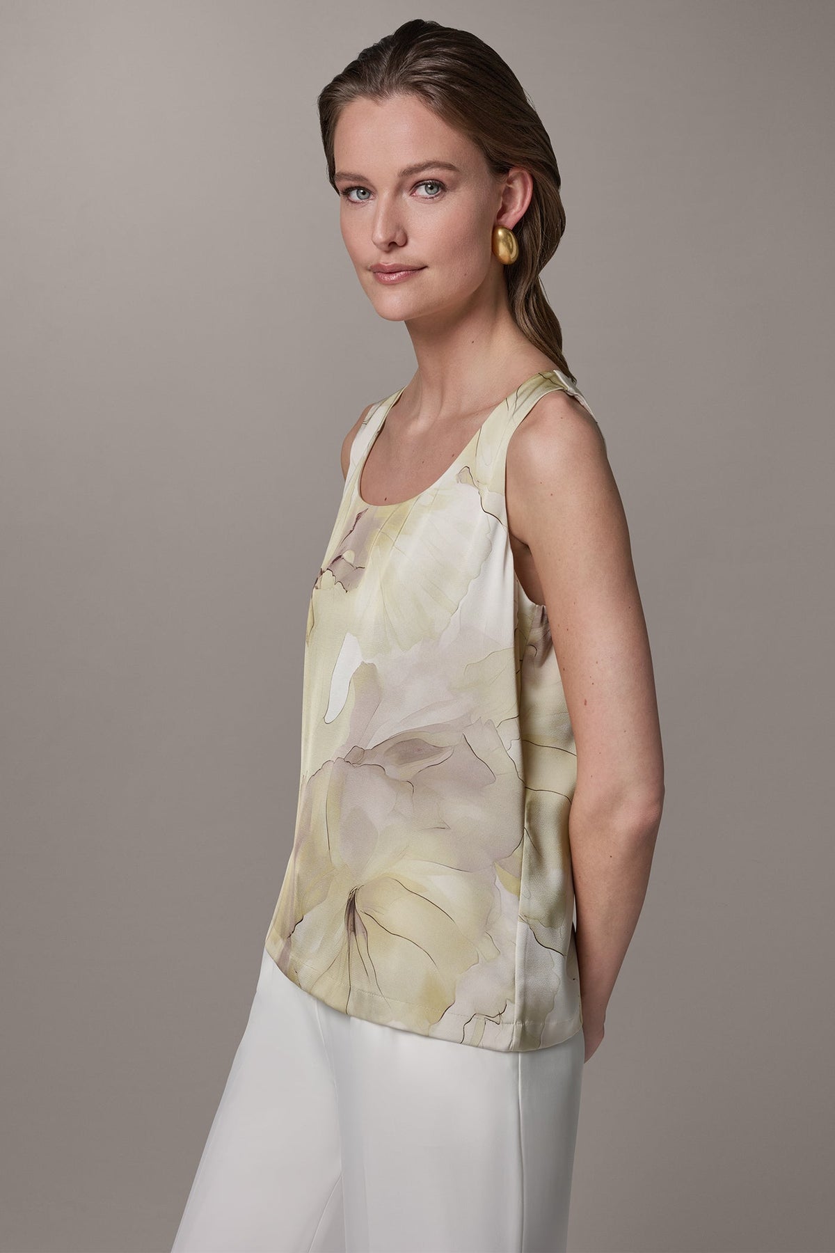 SLEEVELESS FLORAL CAMI