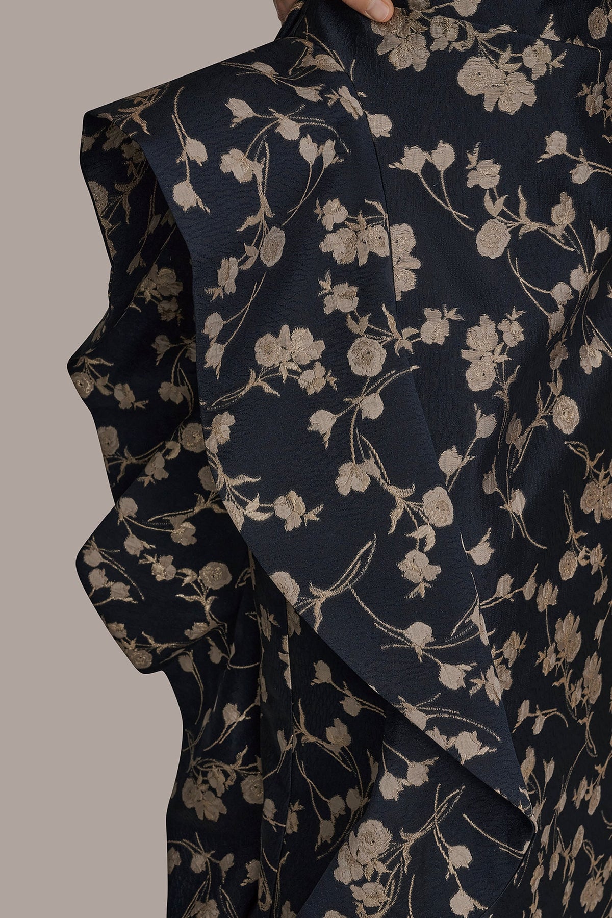 STRAPLESS FLORAL RUFFLED HIGH-SPLIT GOWN