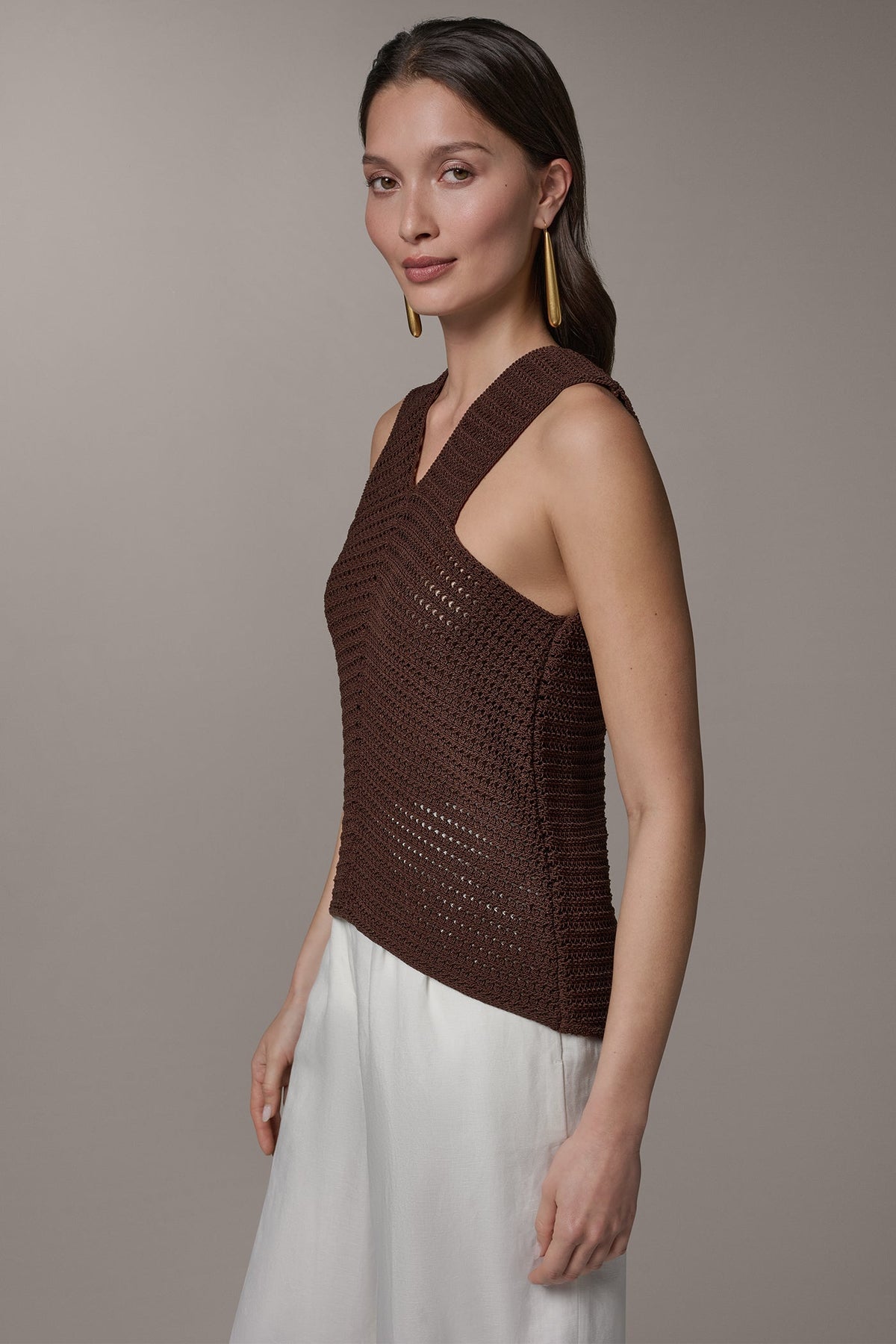 SLEEVELESS METALLIC SWEATER TANK
