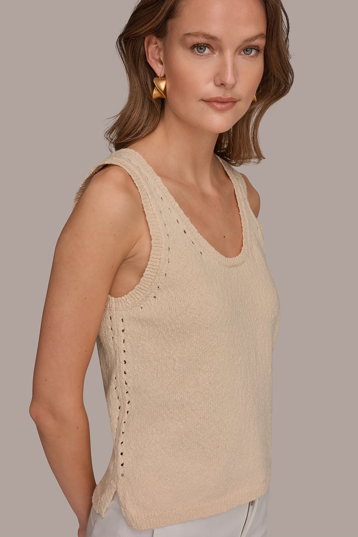 SLEEVELESS POINTELLE STITCH TANK