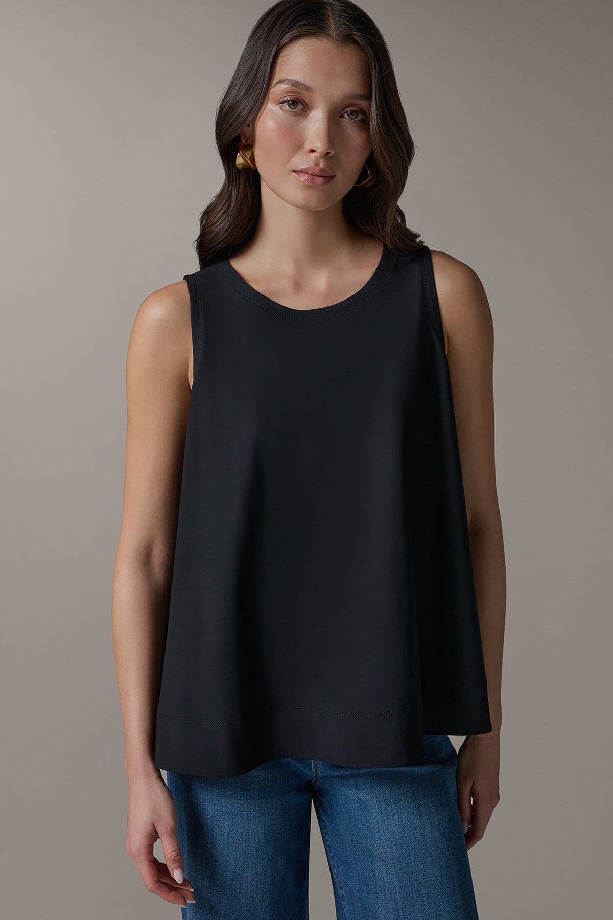 THE MODERN TRAVEL SLEEVELESS SWING TANK