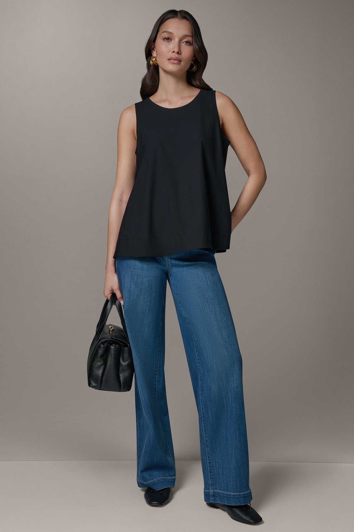 THE MODERN TRAVEL SLEEVELESS SWING TANK