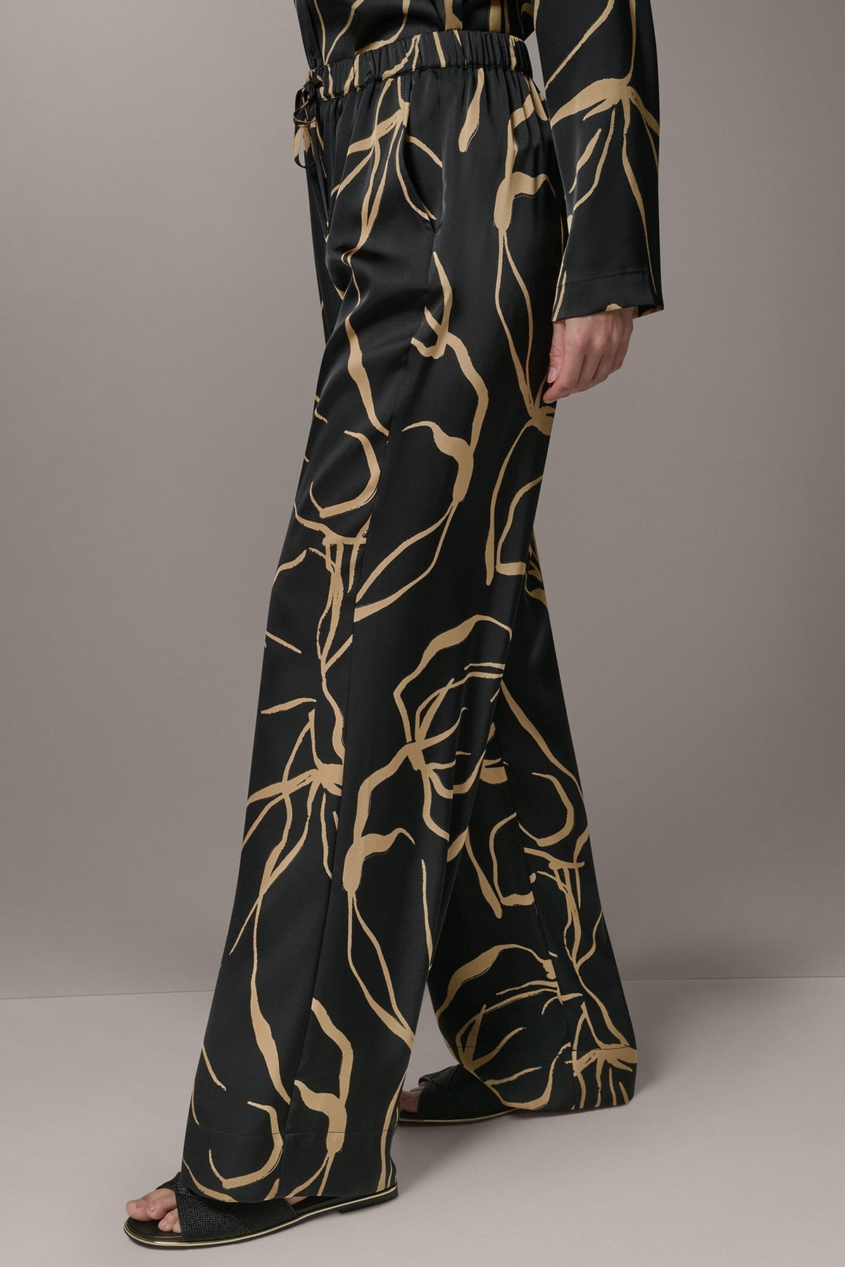 EXTRA HIGH-RISE WIDE-LEG PULL-ON PANT