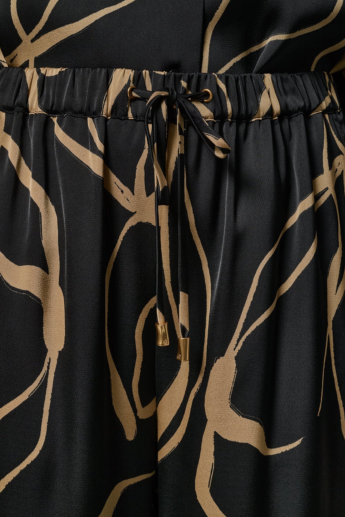 EXTRA HIGH-RISE WIDE-LEG PULL-ON PANT