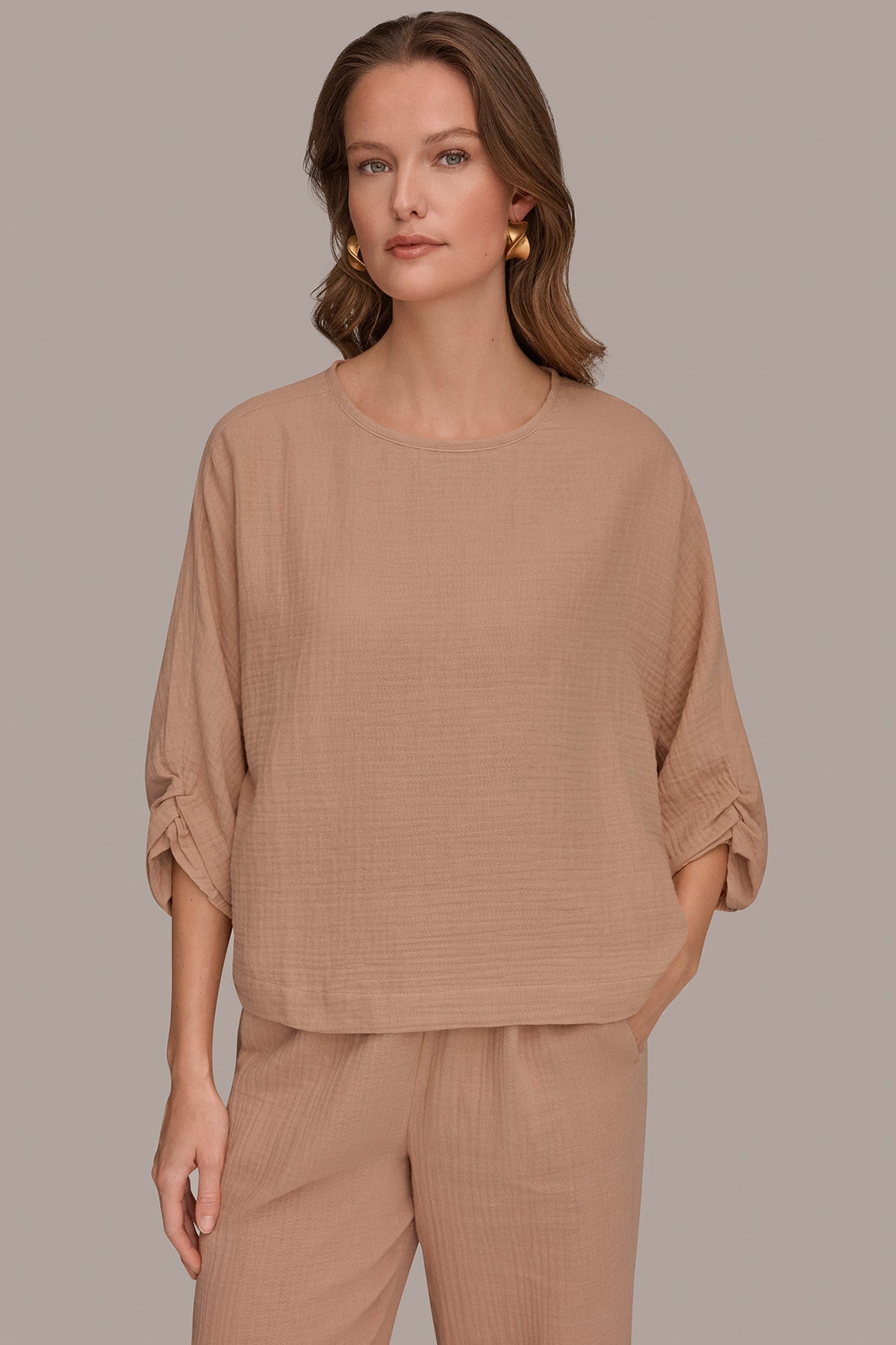 3/4 SLEEVE TWIST CUFF BLOUSE