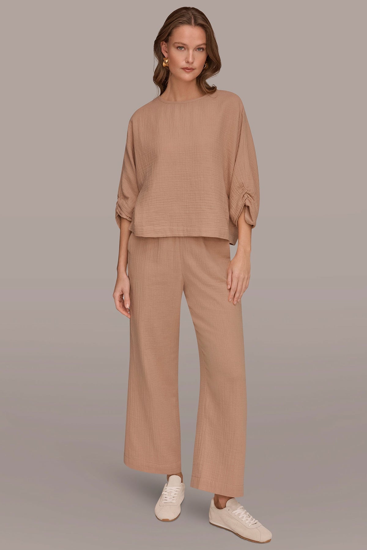 3/4 SLEEVE TWIST CUFF BLOUSE
