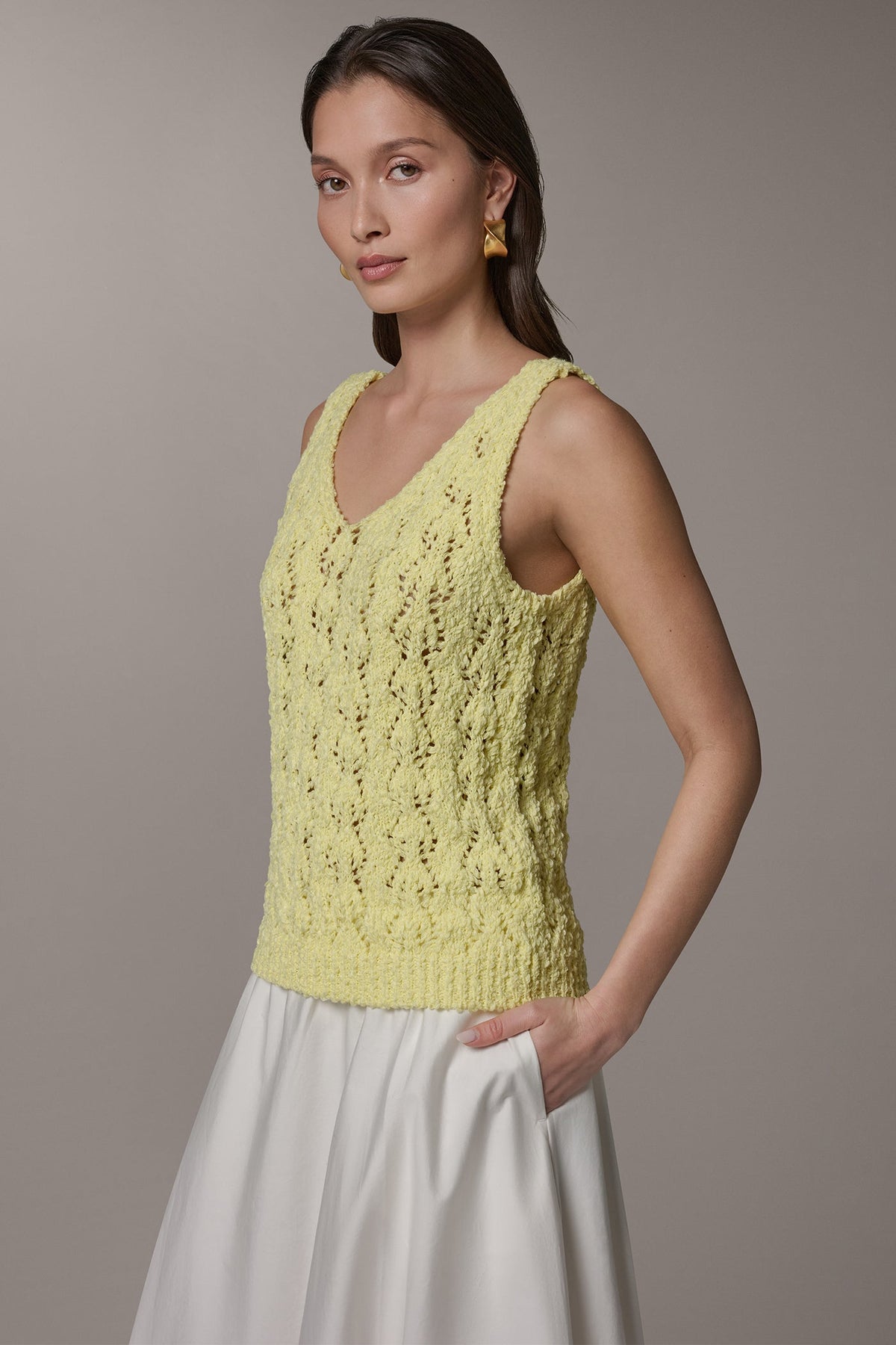 SLEEVELESS SWEATER TANK