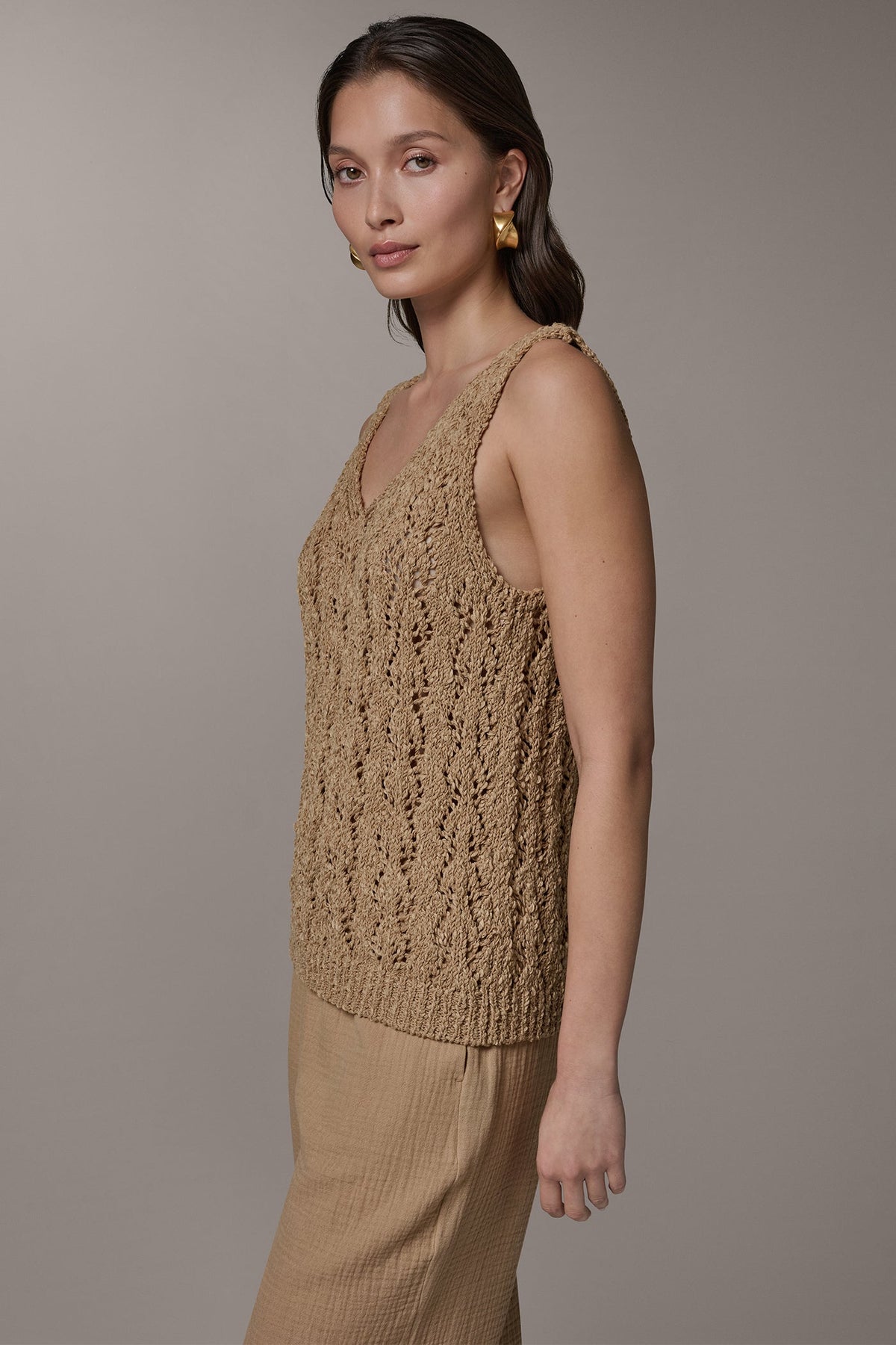 SLEEVELESS SWEATER TANK