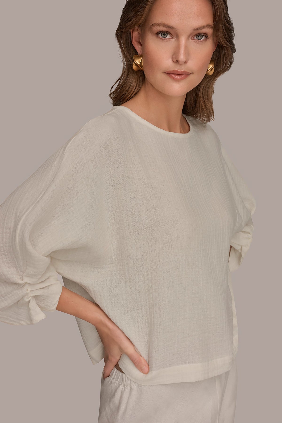 3/4 SLEEVE TWIST CUFF BLOUSE
