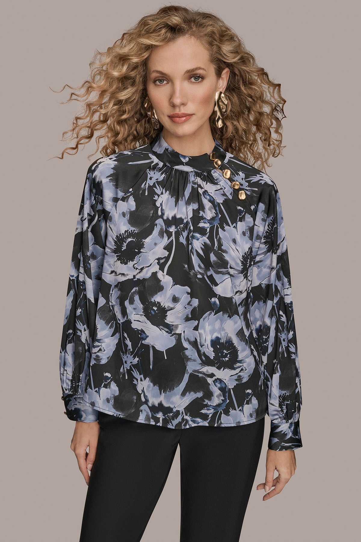 BUTTON-NECK BLOUSE