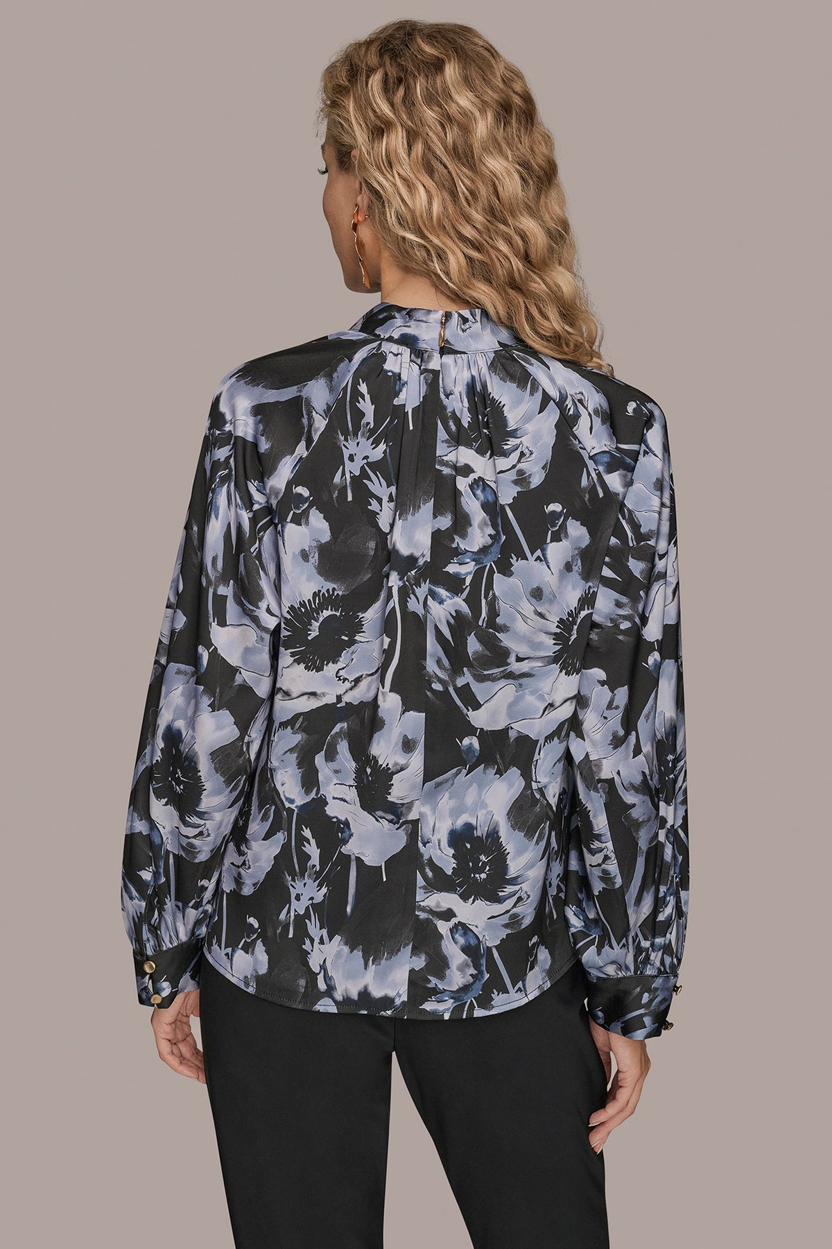 BUTTON-NECK BLOUSE