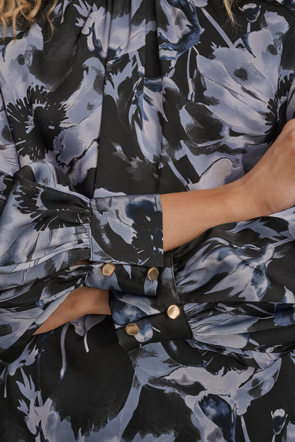 BUTTON-NECK BLOUSE