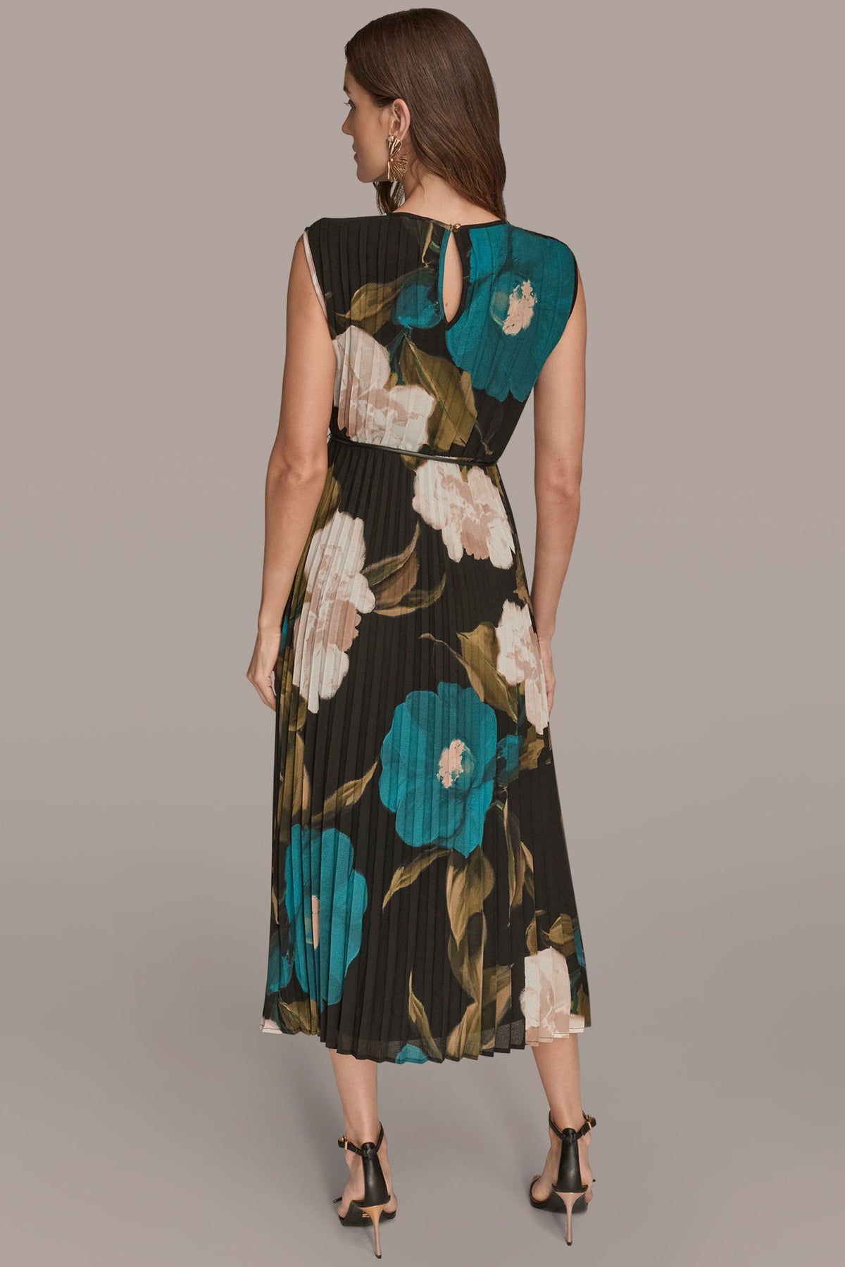 CHIFFON FLORAL PLEATED MAXI DRESS