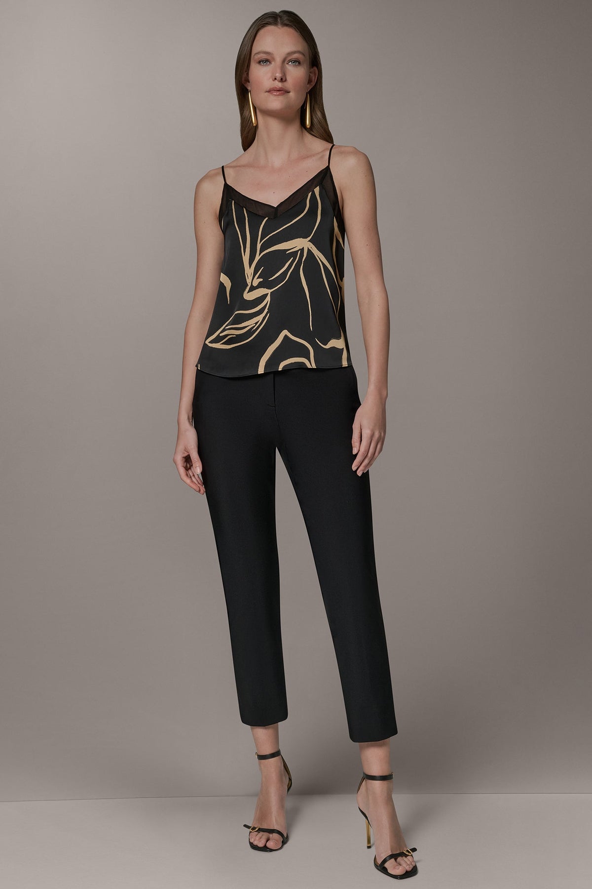 SLEEVELESS V-NECK PRINT CAMI