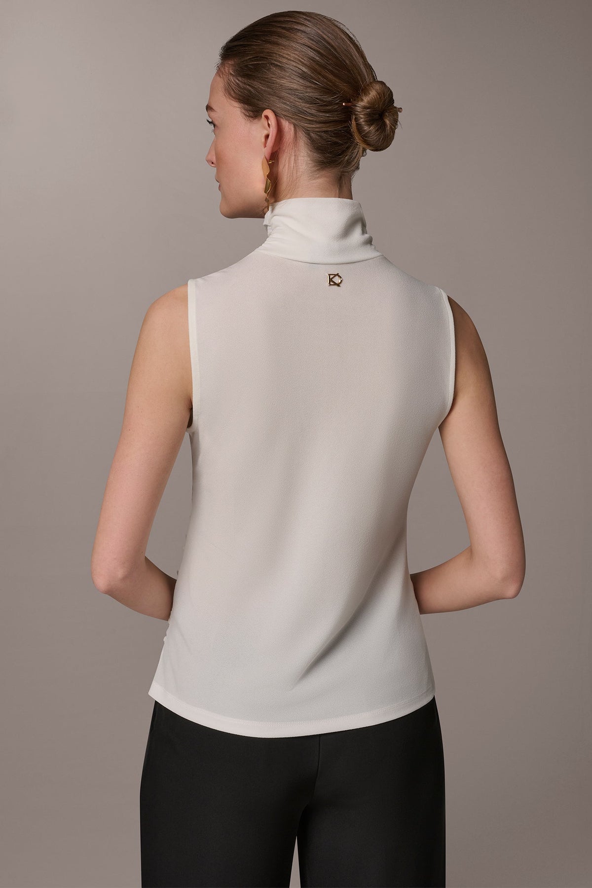 BUTTON SHOULDER BLOUSE