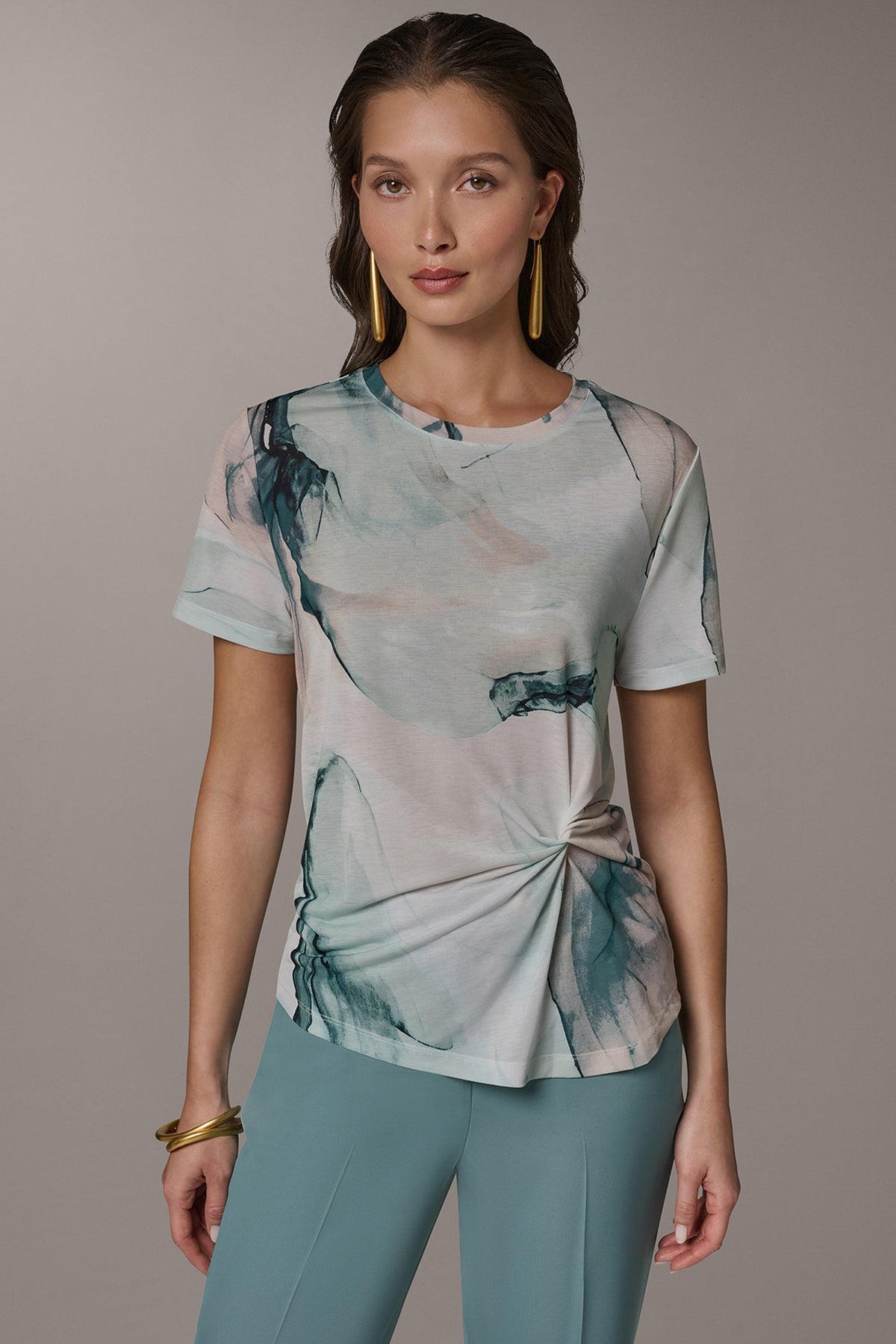 SHORT-SLEEVE FLORAL SHIRT
