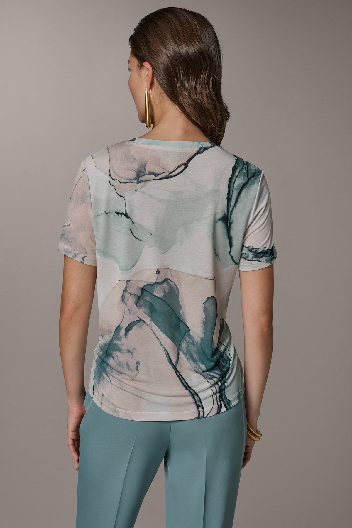 SHORT-SLEEVE FLORAL SHIRT
