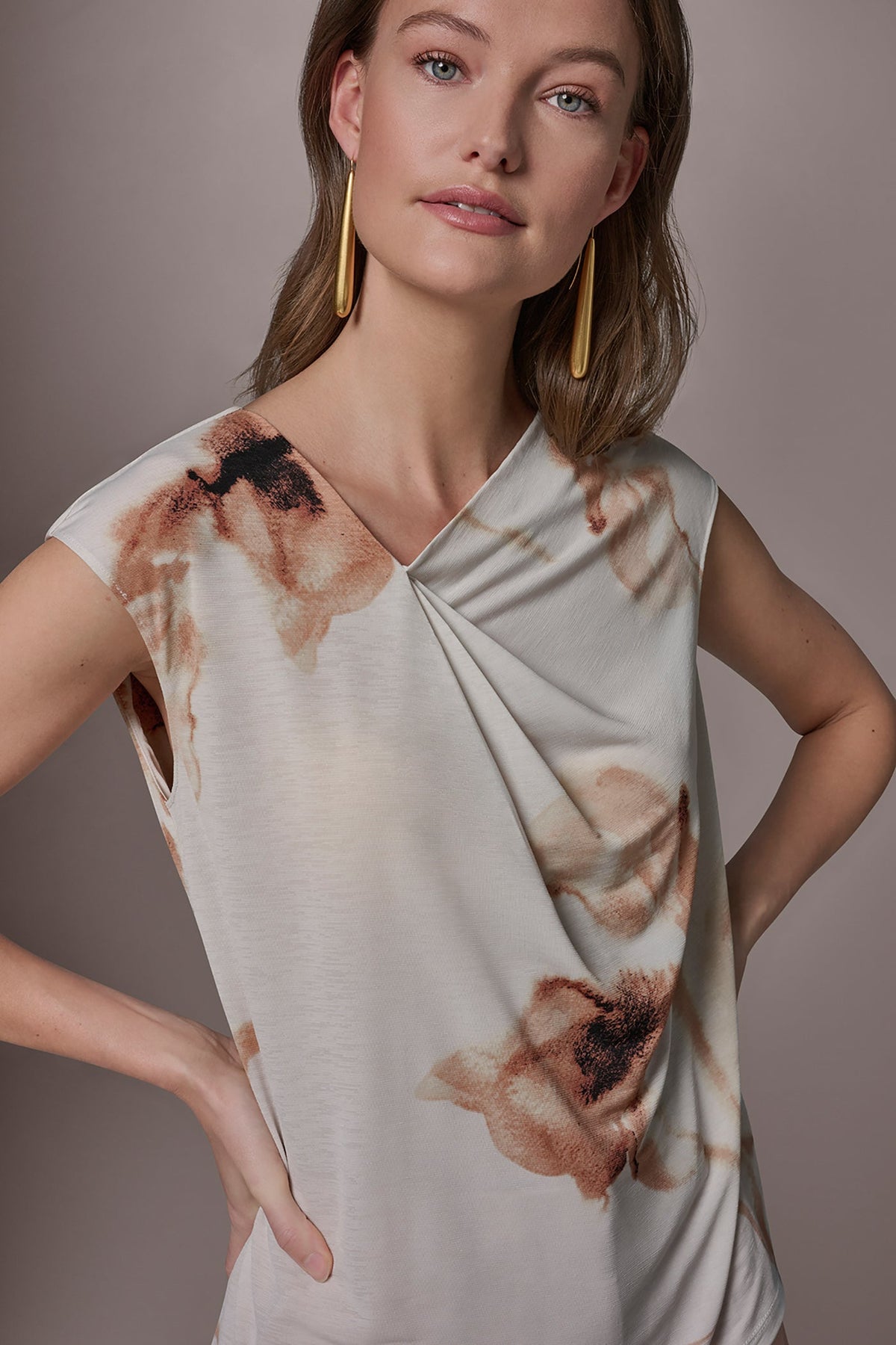 FLORAL ASYMMETRIC BLOUSE