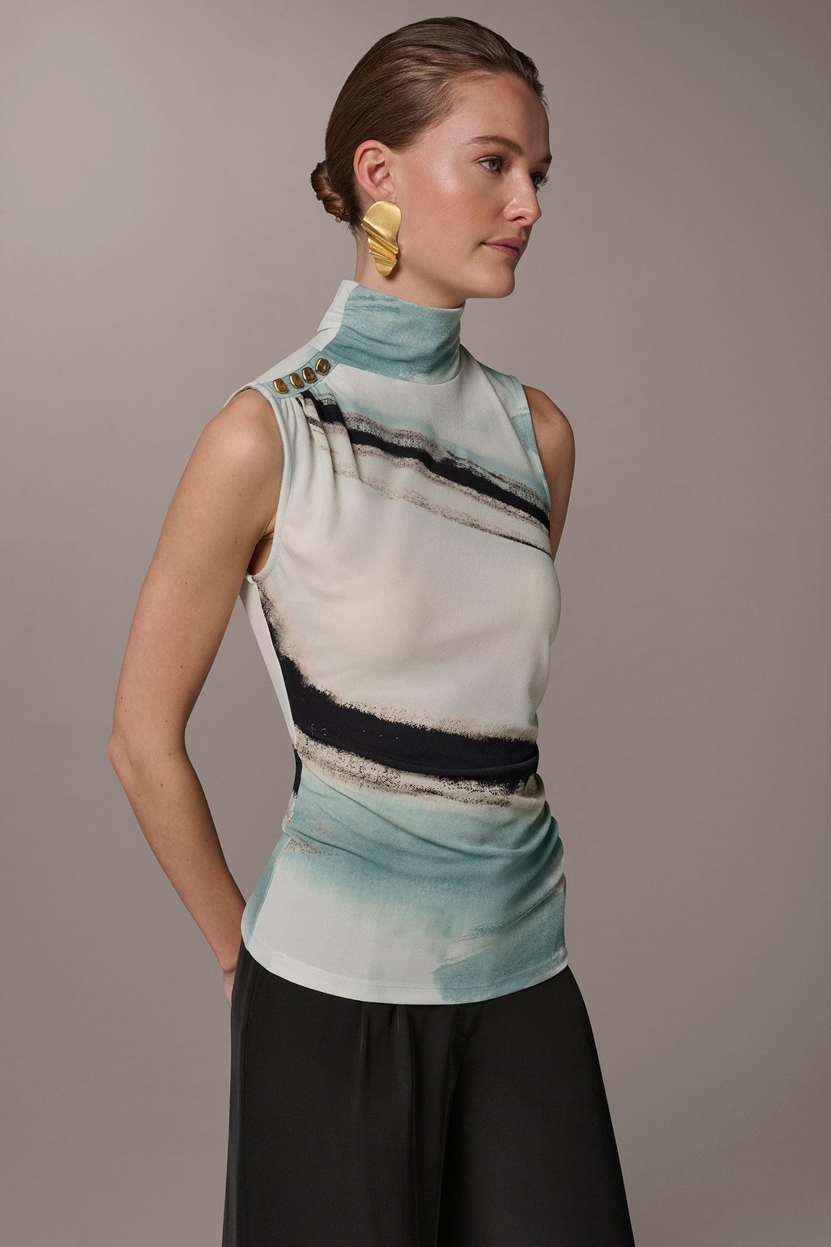 PRINTED BUTTON SHOULDER BLOUSE