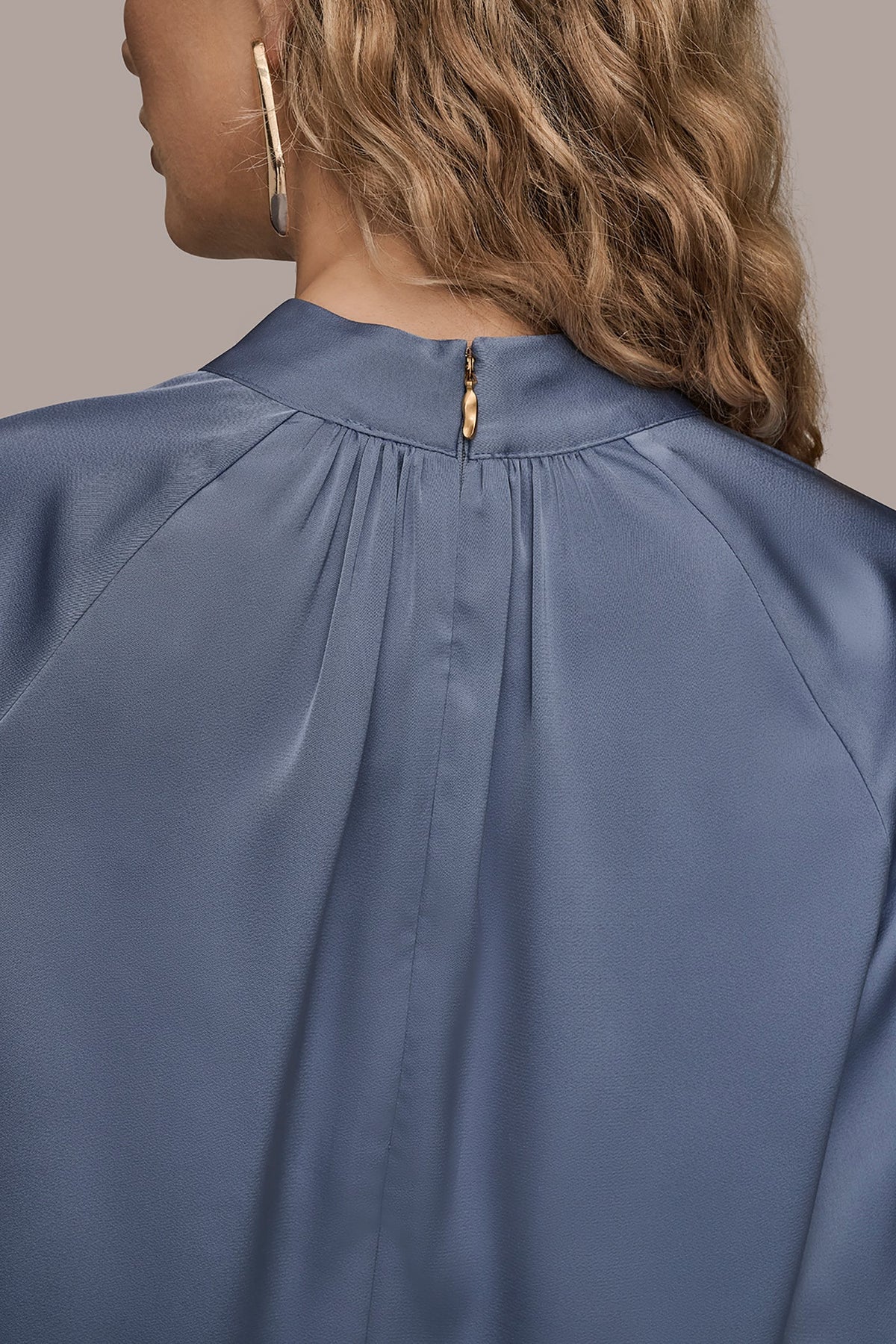 BUTTON-NECK BLOUSE