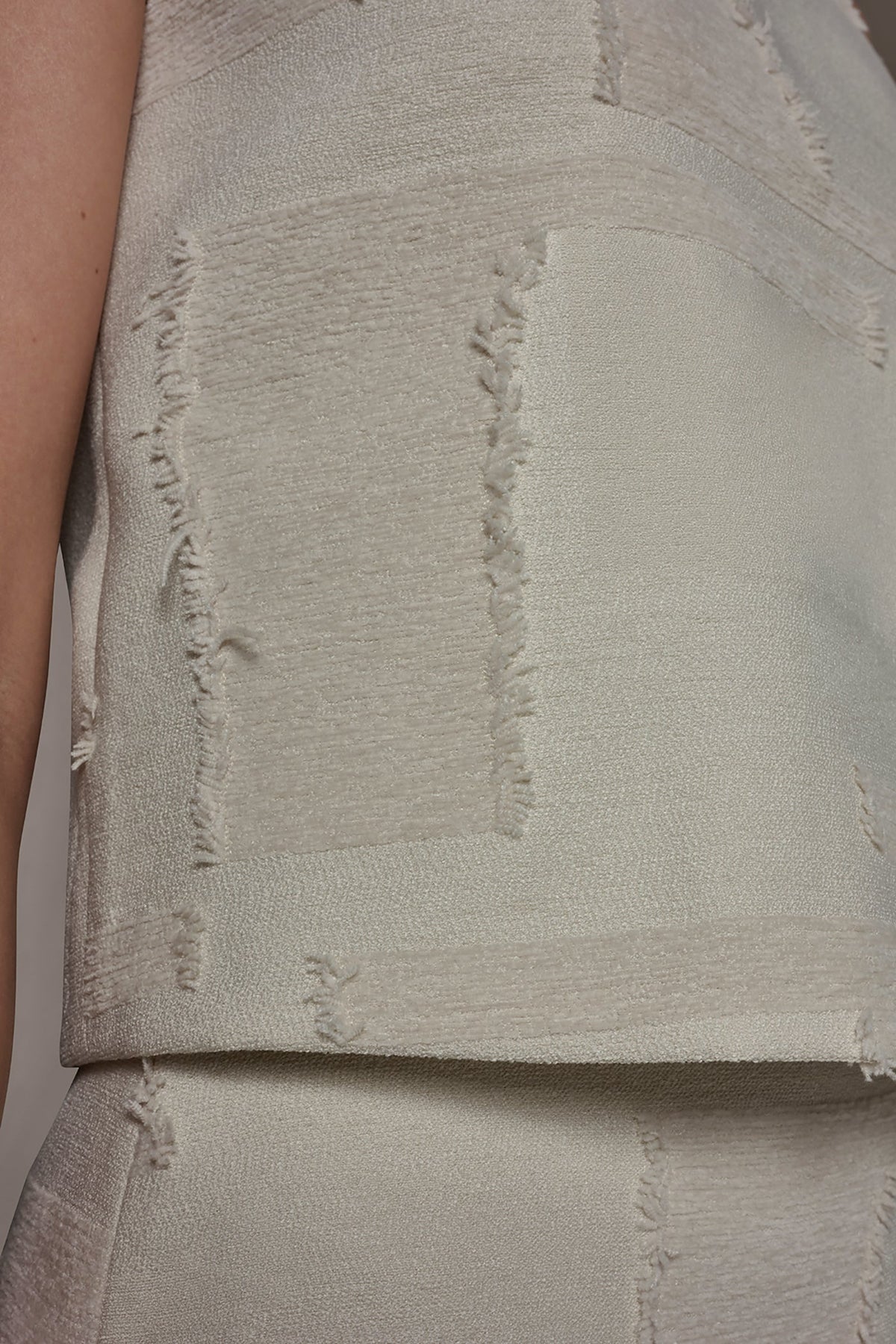 JACQUARD CROPPED BLOUSE