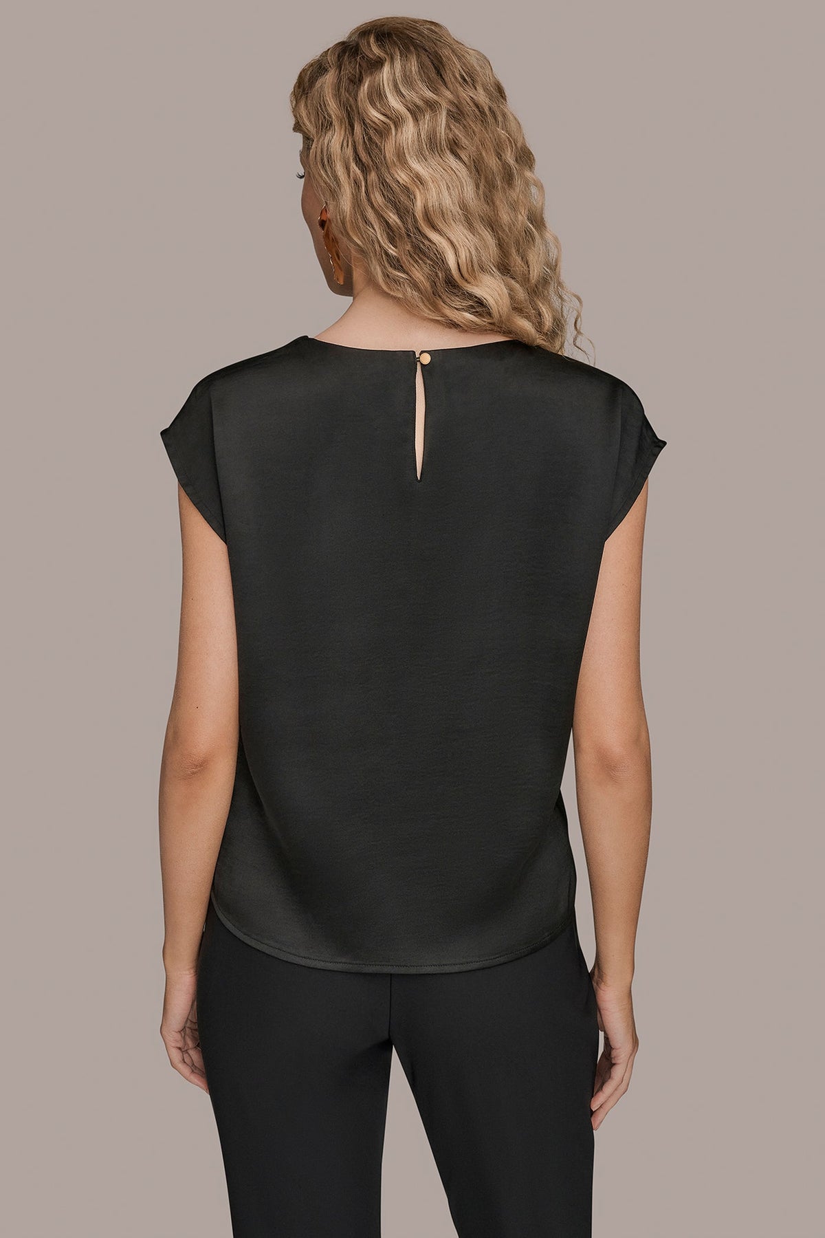 FLORAL-EMBROIDERED BLOUSE