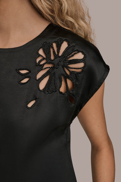 FLORAL-EMBROIDERED BLOUSE