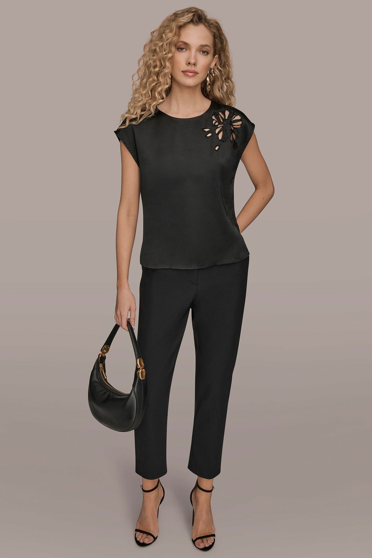 FLORAL-EMBROIDERED BLOUSE