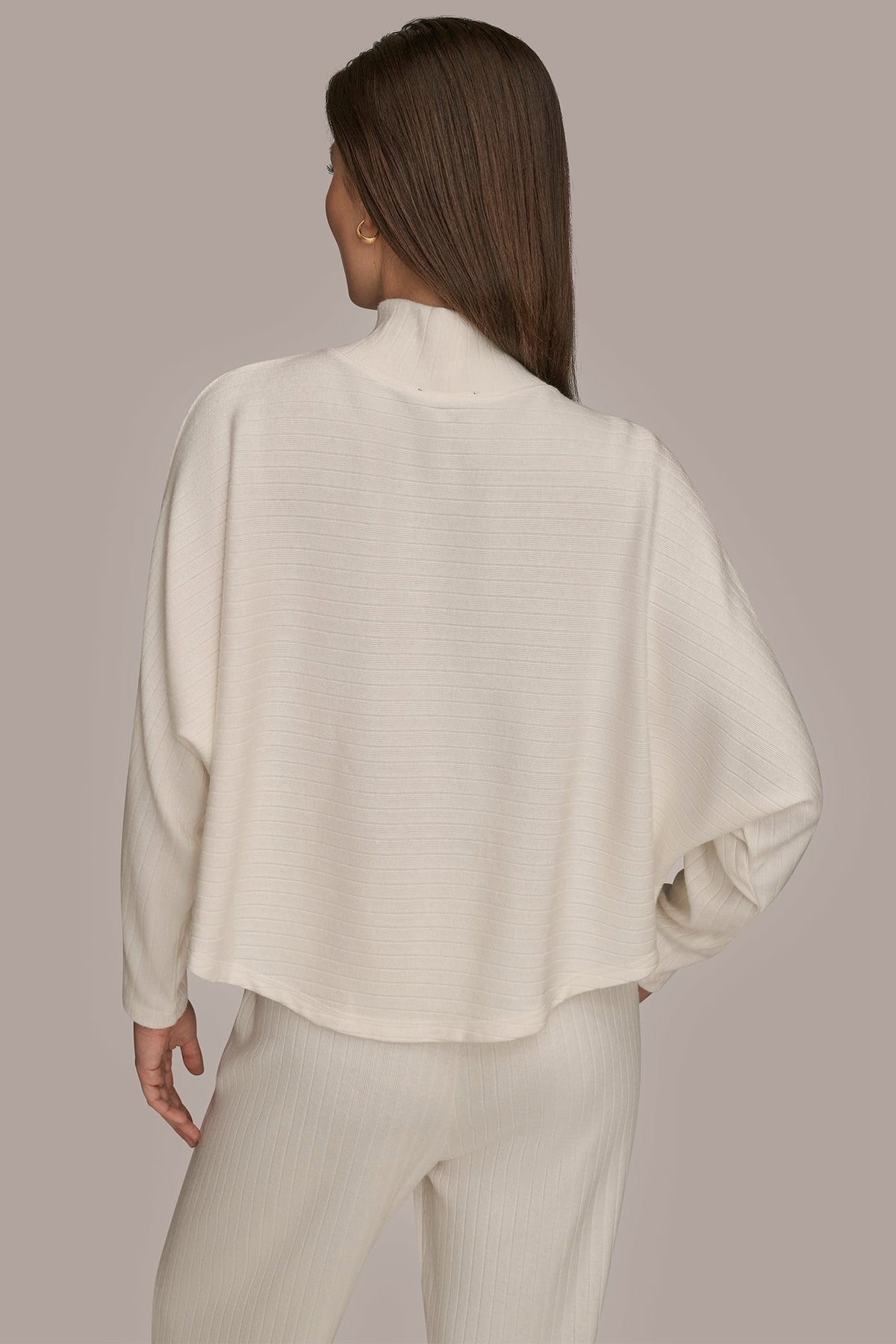 MOCK-NECK TOP