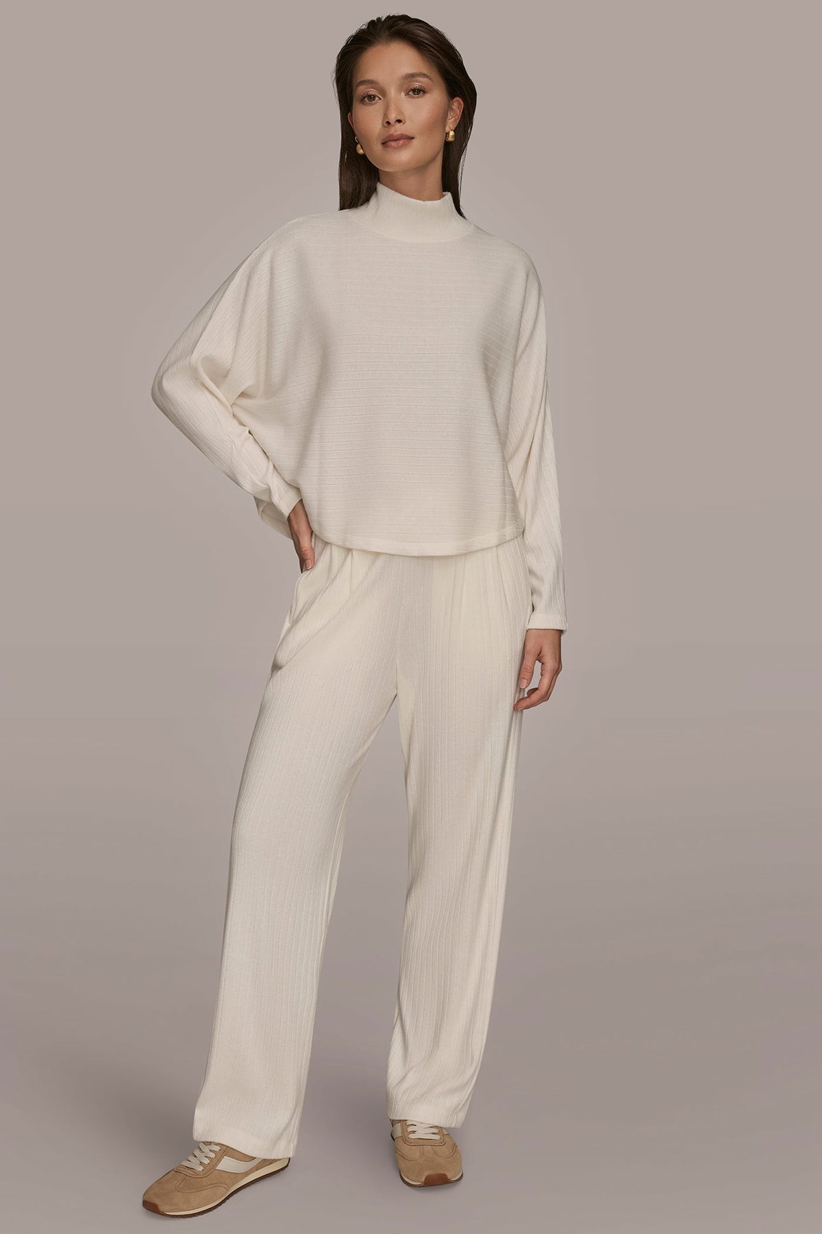 MOCK-NECK TOP