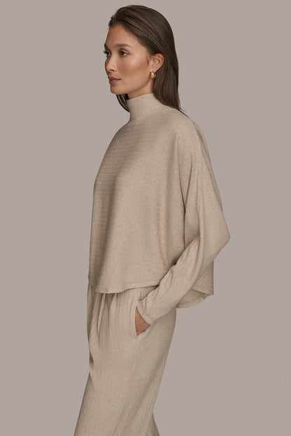 MOCK-NECK TOP